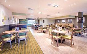 Premier Inn Basingstoke Town Centre